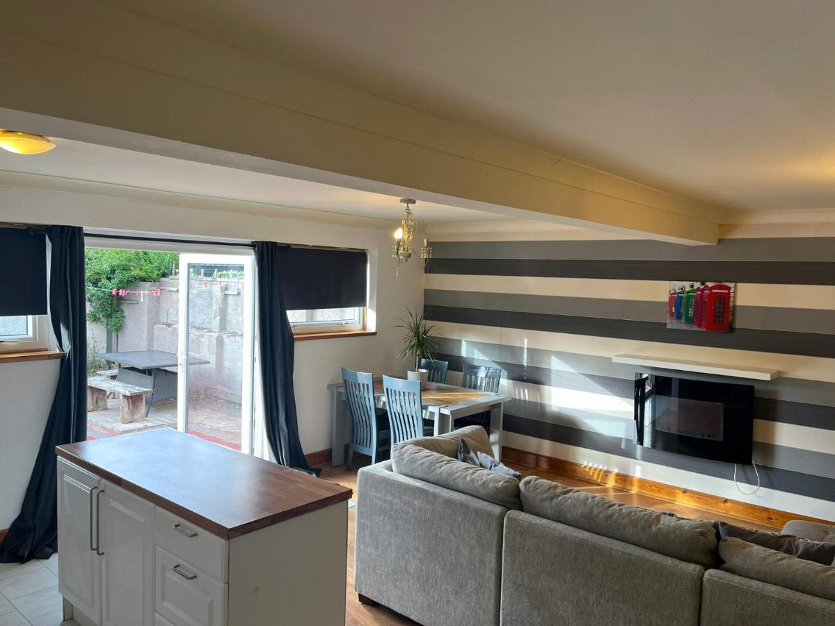 Elegant 2 Bedroom Chalet Edinburgh Eksteriør bilde